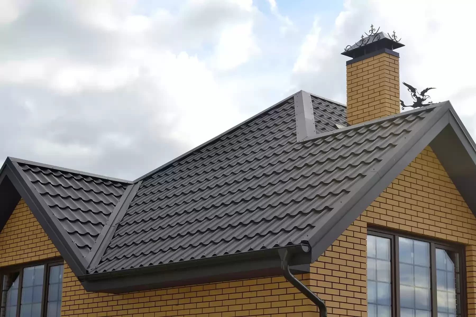 Монтаж металлочерепицы